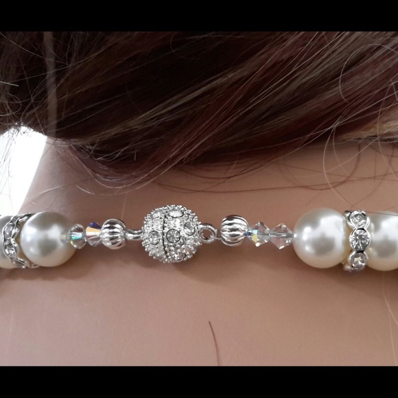 NWT Swarovski Crystal Pearl Necklace Set. - Picture 3 of 8